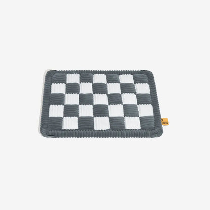 Cosy Plaid Non-Slip Dog Bed Mat for Car Seat Extender