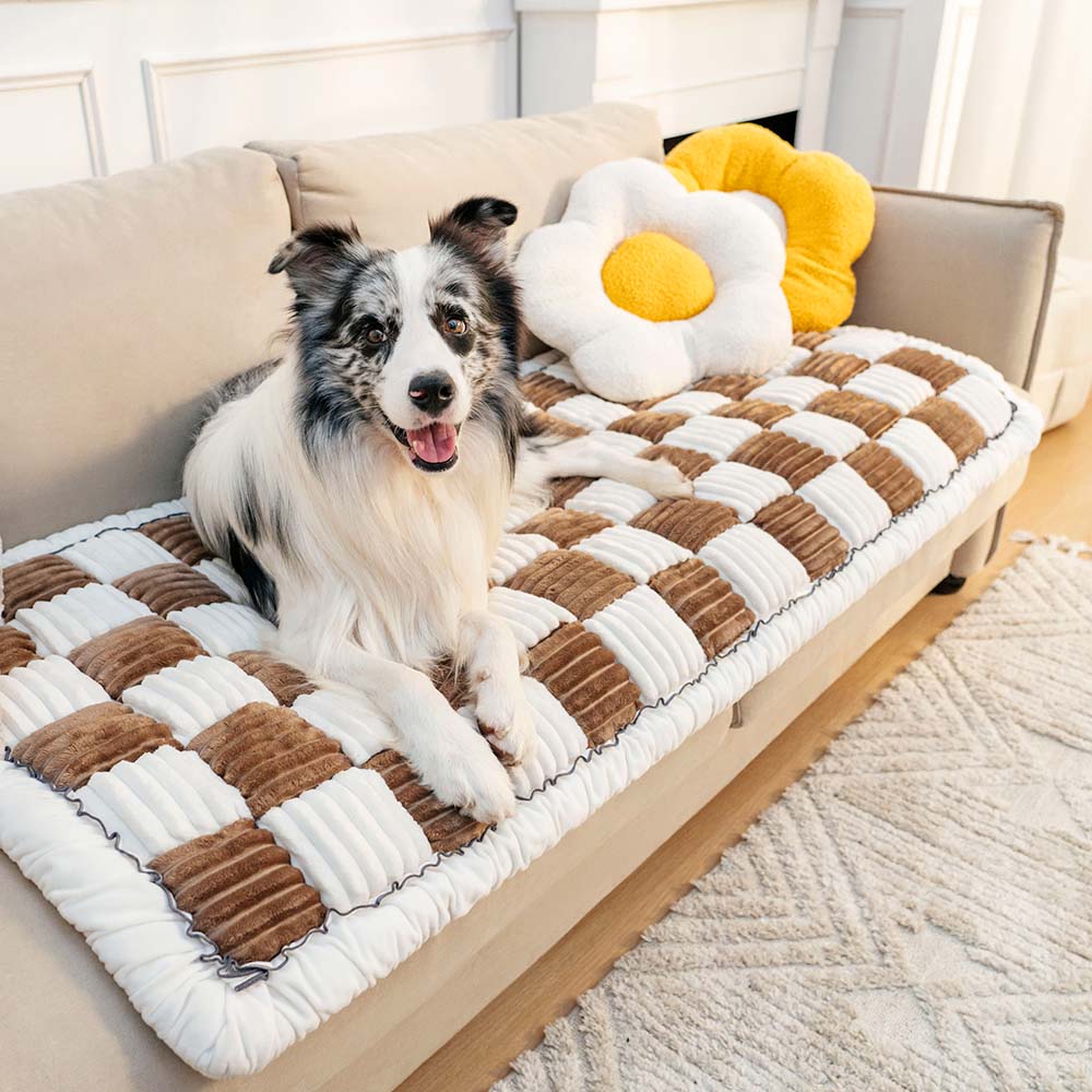 Cream-colored Large Plaid Square Fuzzy Pet Mat Bed