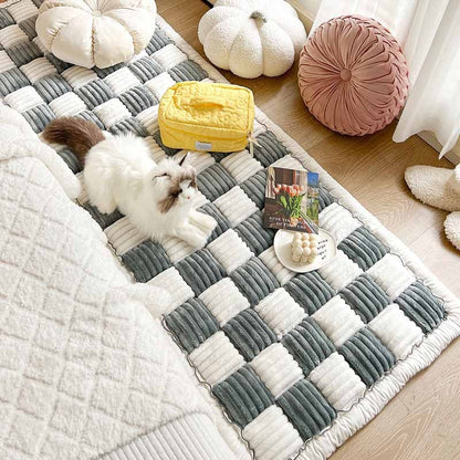 Cream-colored Large Plaid Square Fuzzy Pet Mat Bed