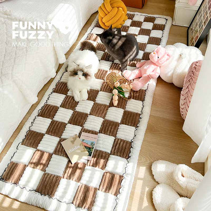 Cream-colored Large Plaid Square Fuzzy Pet Mat Bed