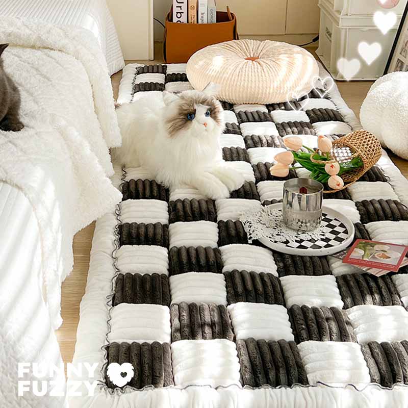 Cream-colored Large Plaid Square Fuzzy Pet Mat Bed